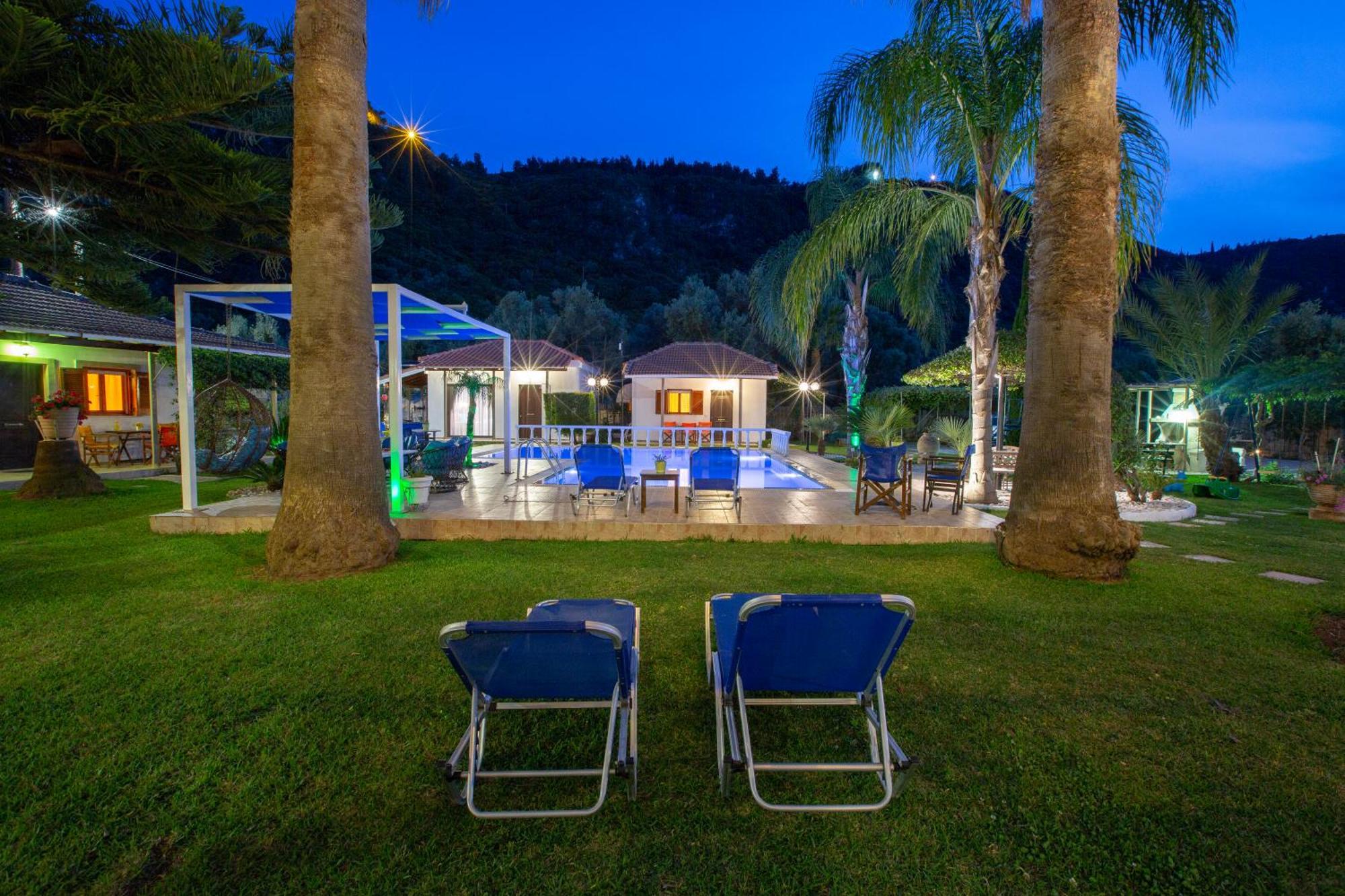 Villa Dimitris Apartments & Bungalows Frínion エクステリア 写真