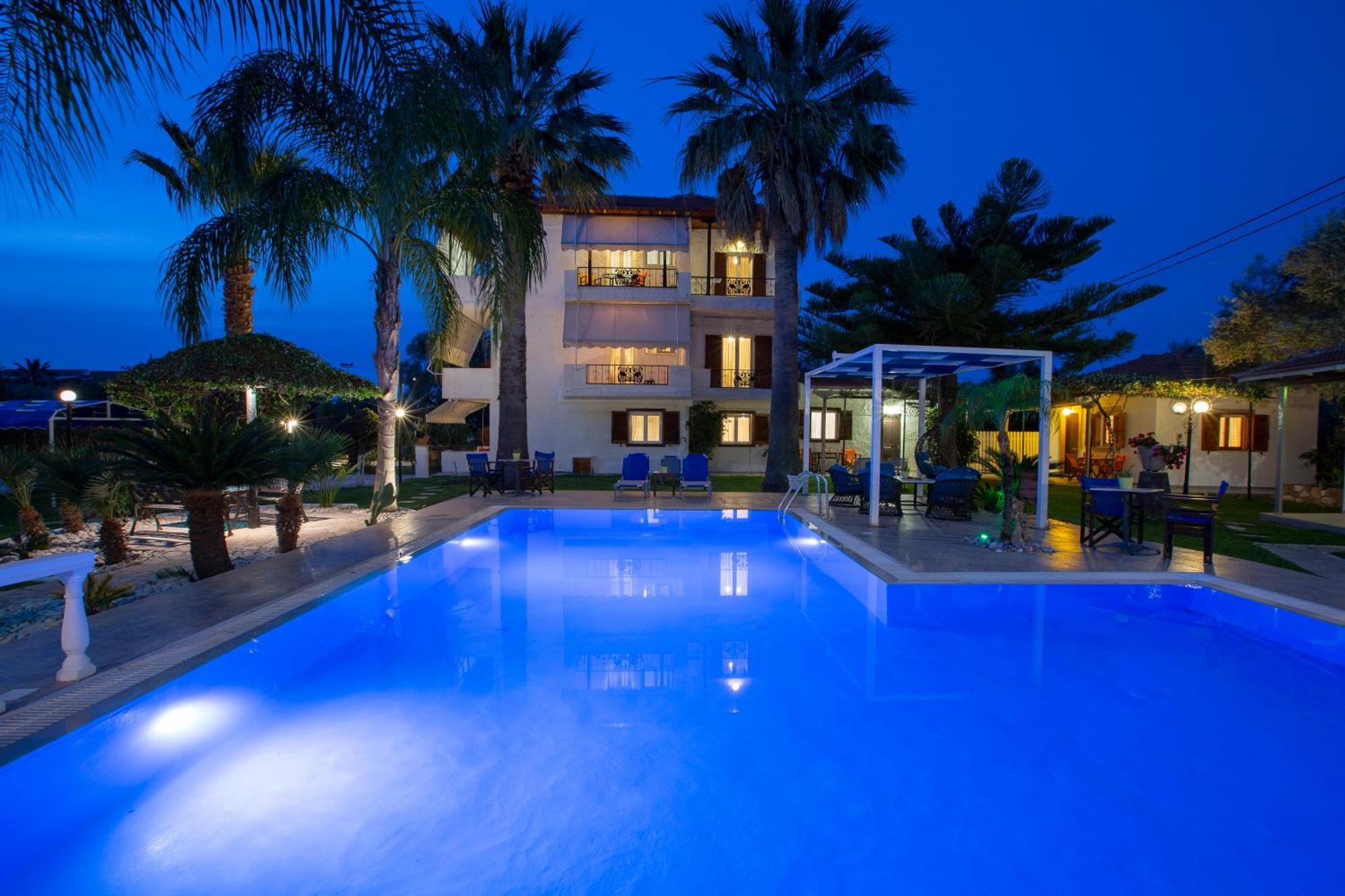 Villa Dimitris Apartments & Bungalows Frínion エクステリア 写真