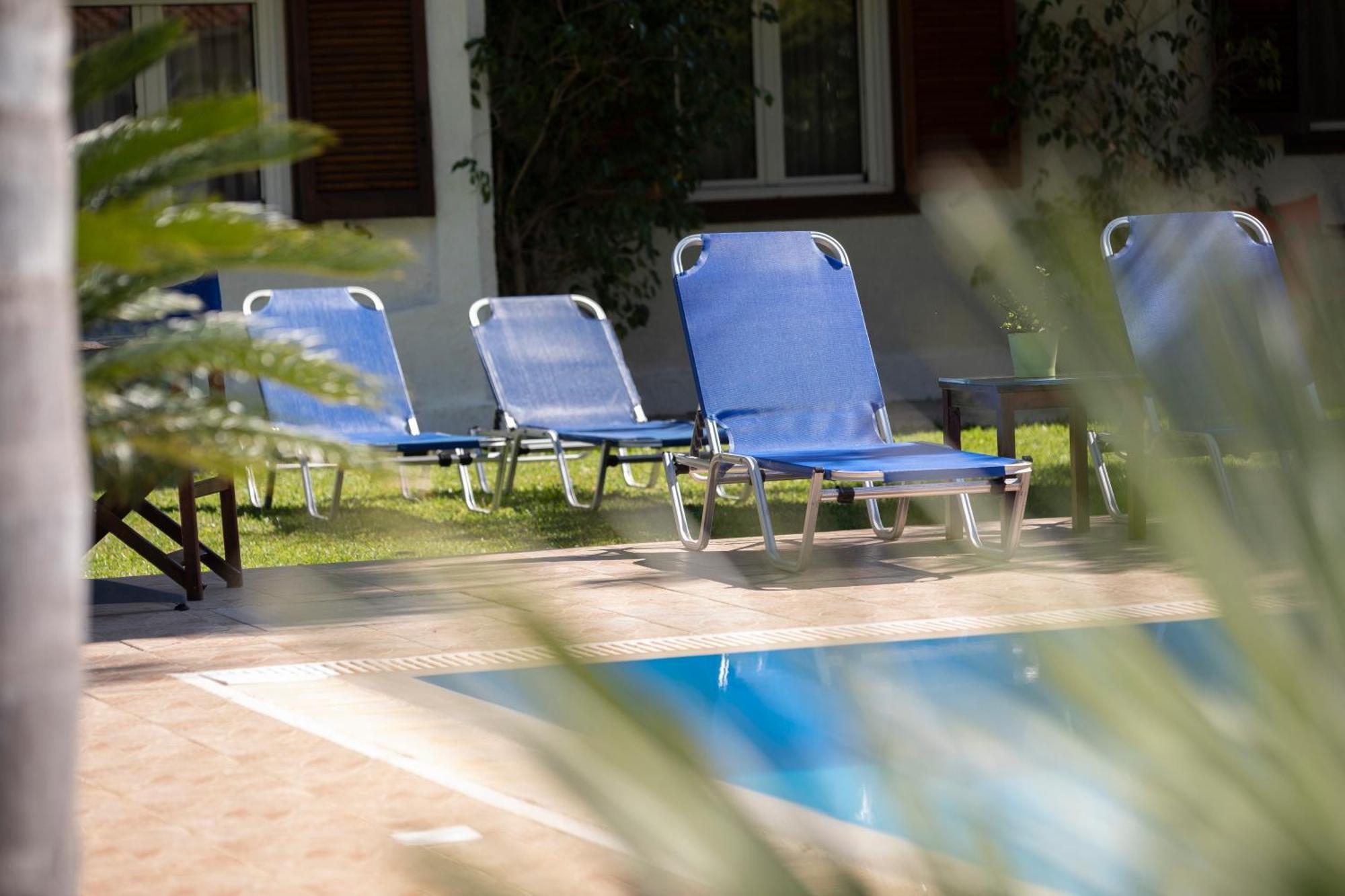 Villa Dimitris Apartments & Bungalows Frínion エクステリア 写真