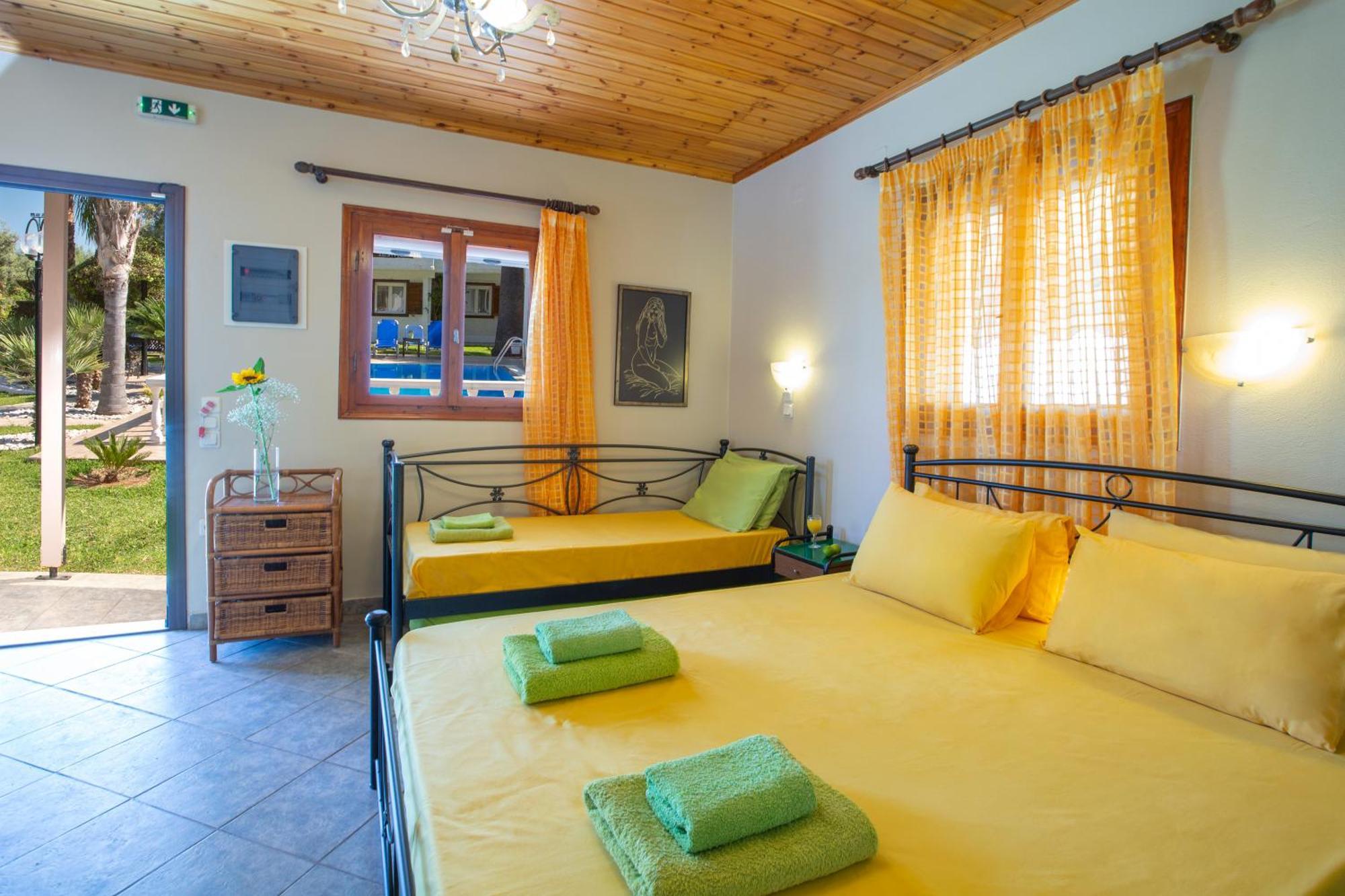 Villa Dimitris Apartments & Bungalows Frínion エクステリア 写真