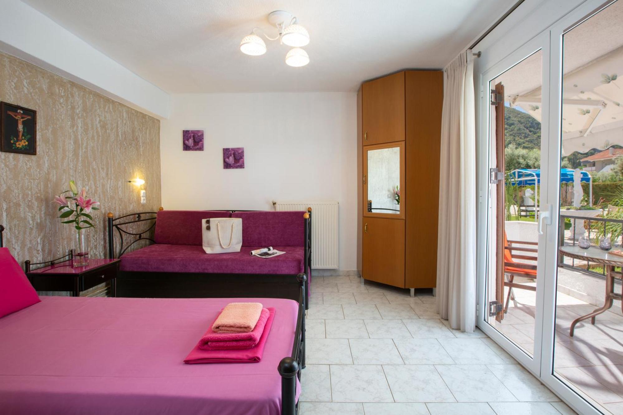 Villa Dimitris Apartments & Bungalows Frínion エクステリア 写真