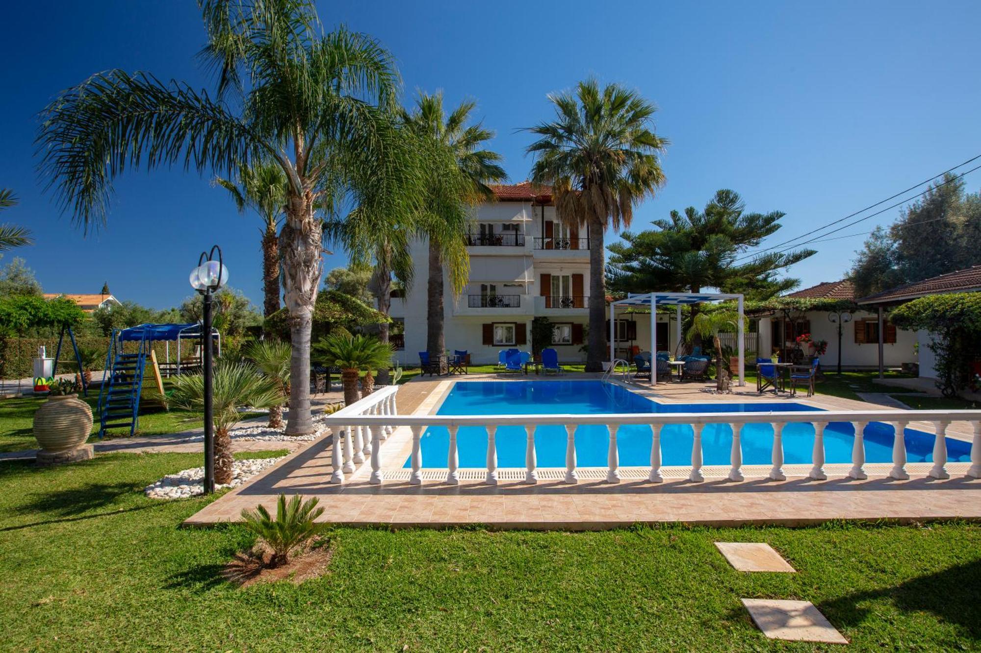 Villa Dimitris Apartments & Bungalows Frínion エクステリア 写真