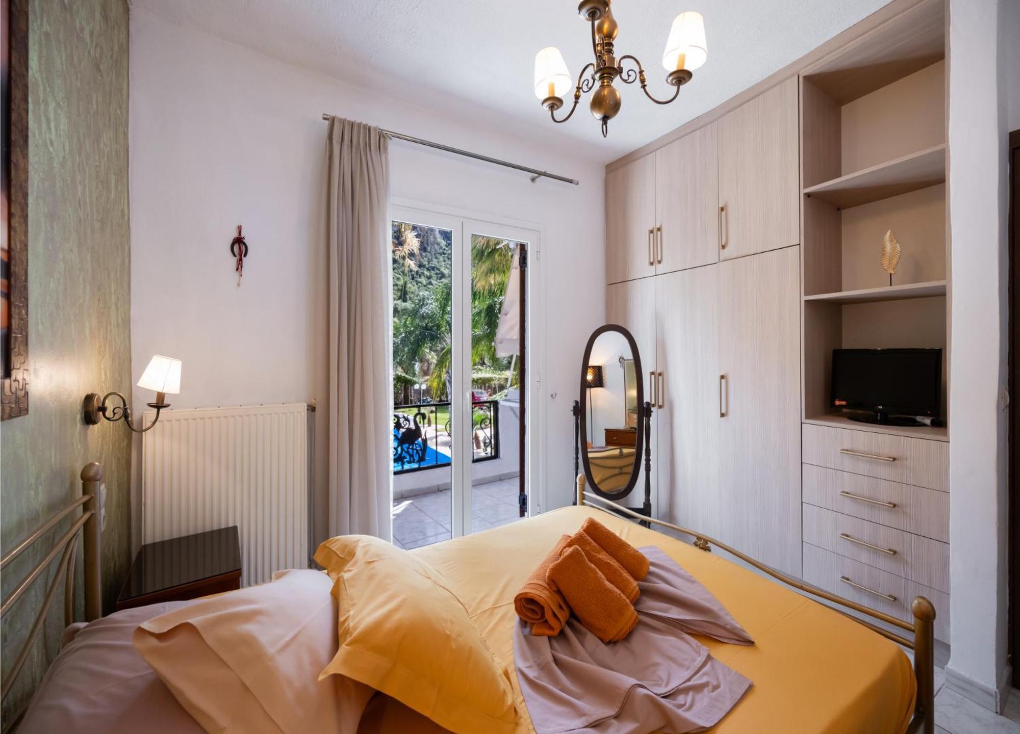 Villa Dimitris Apartments & Bungalows Frínion エクステリア 写真